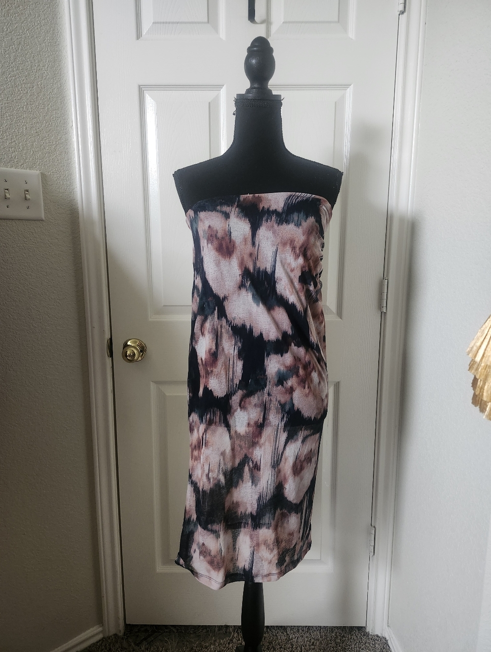 Abercrombie Fitch Strapless Tie-Dye Midi Dress in Blush & Black